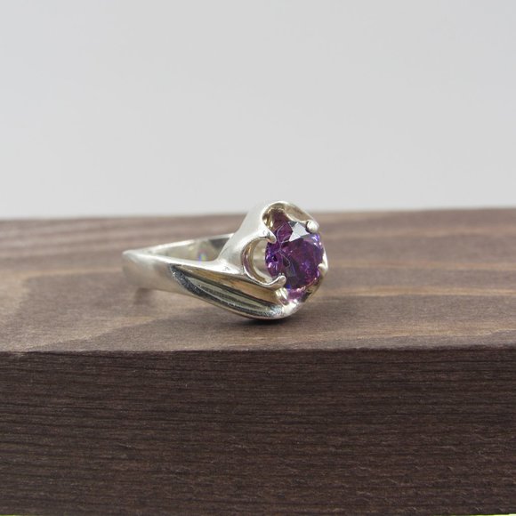 Size 6 Sterling Unique Purple CZ Diamond Band Ring - Picture 3 of 8